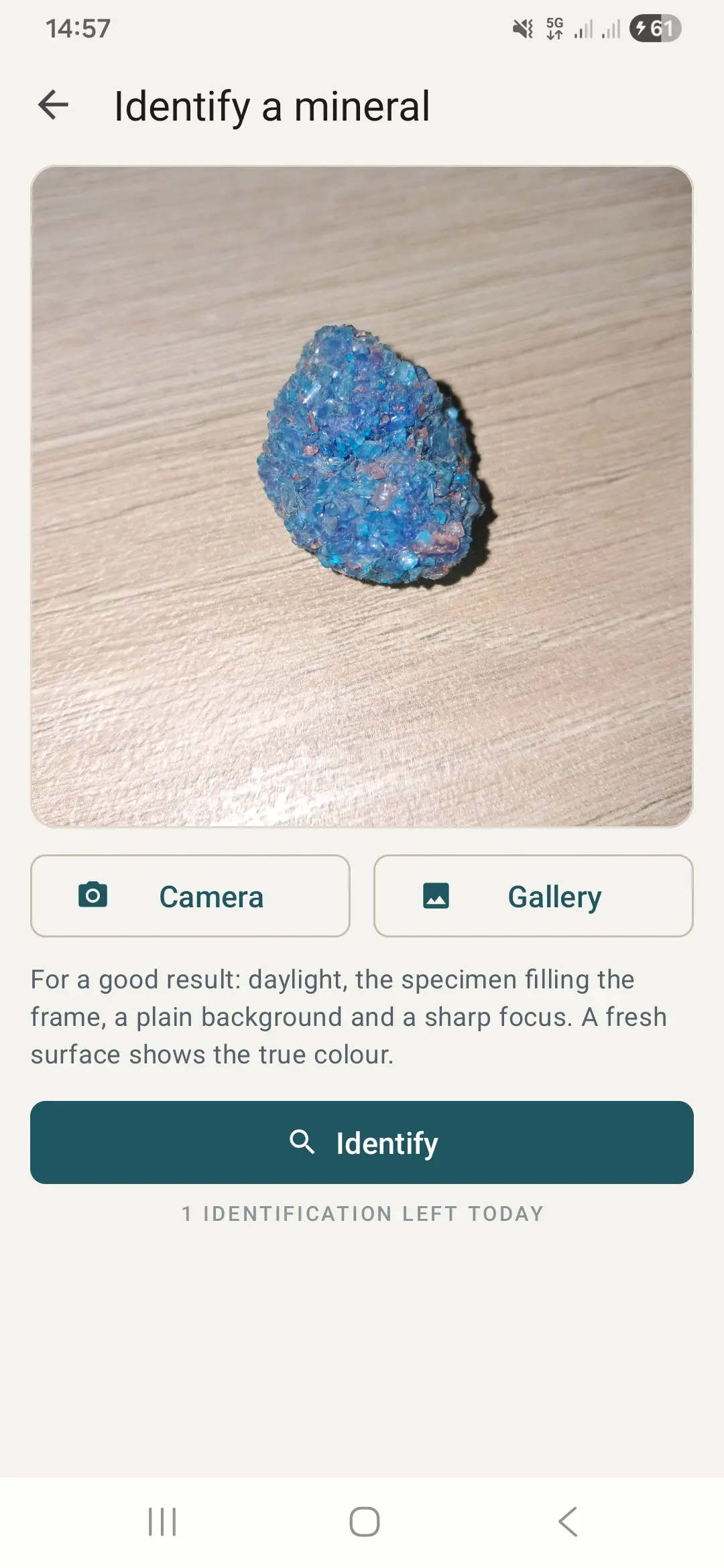 Identifying a mineral from a photo with GeoCrystal's AI